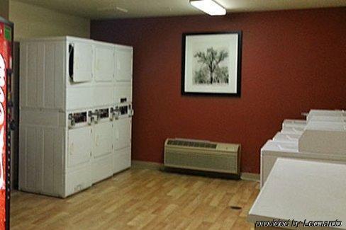 Hotel 6 Memphis, Tn East 2*